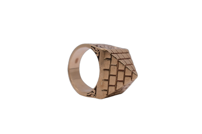 9ct Pyramid Ring