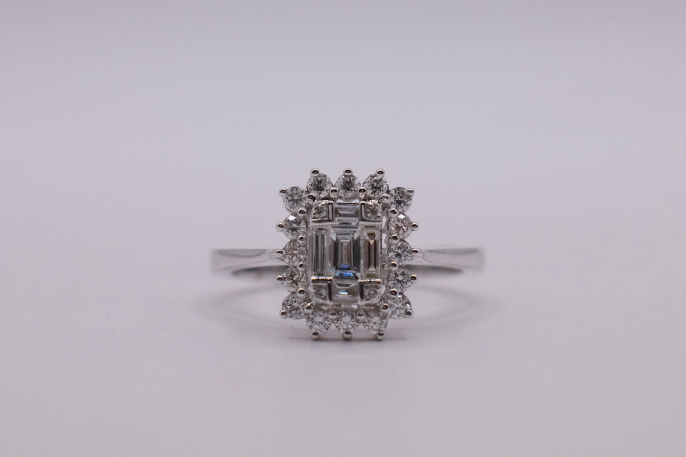 18ct Diamond Ring