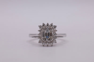 18ct Diamond Ring