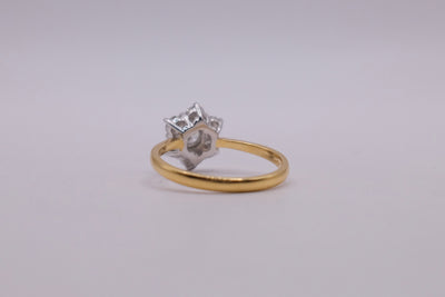 18ct Diamond Ring