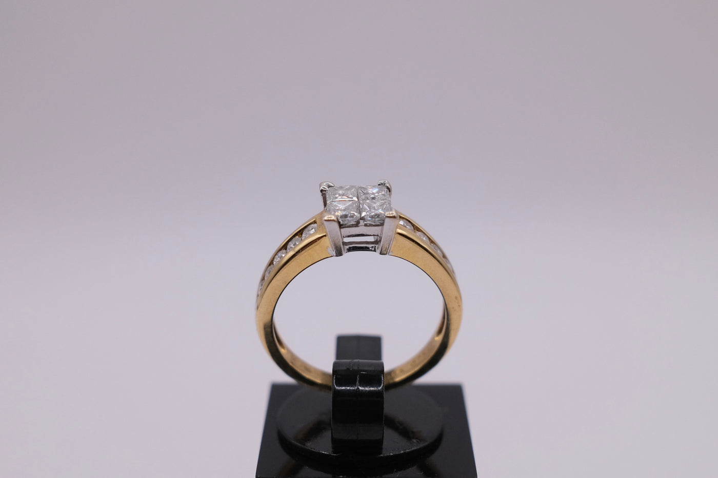18ct Diamond Ring