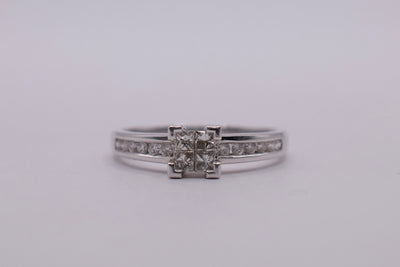 18ct Diamond Ring