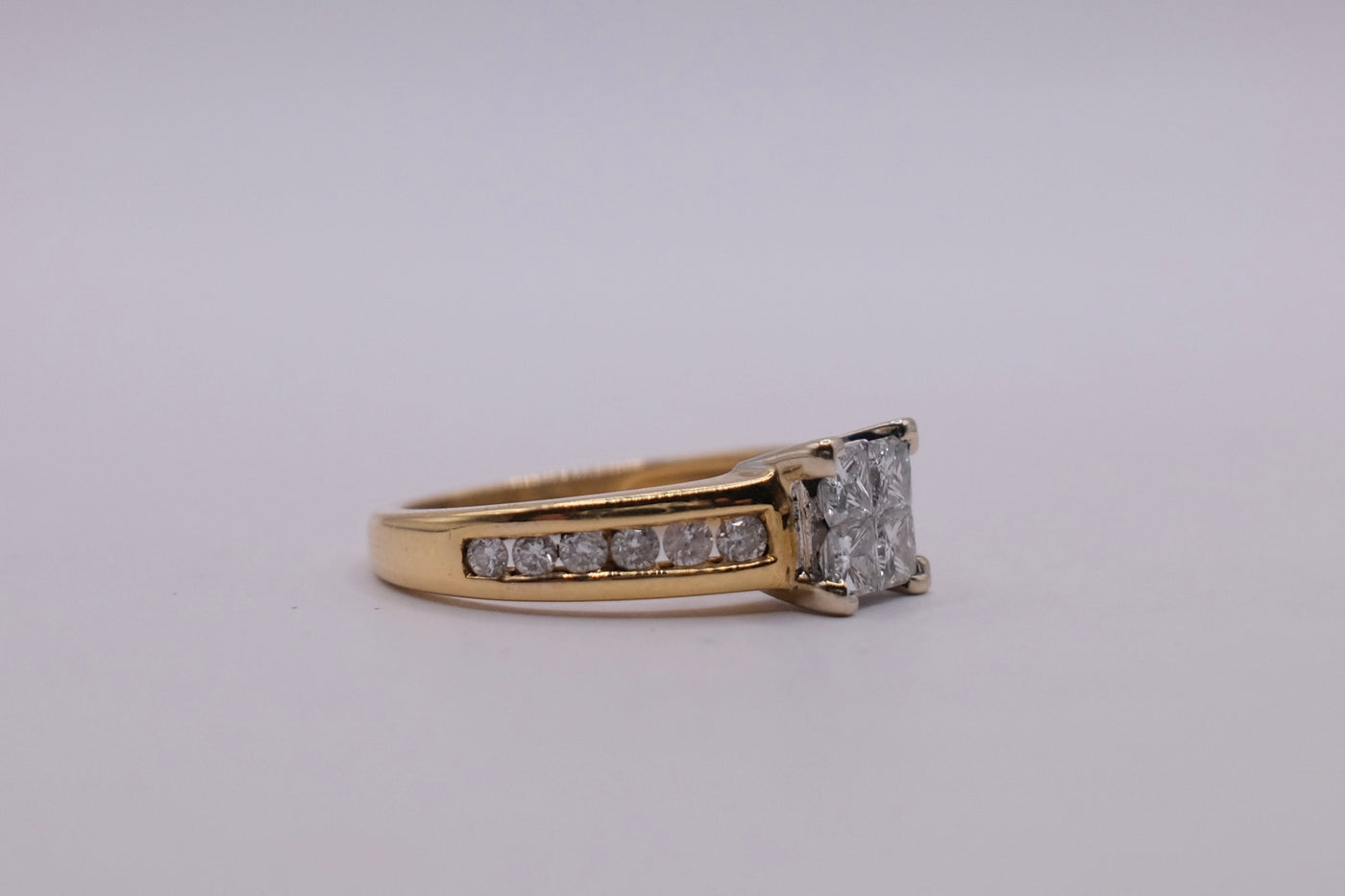 18ct Diamond Ring
