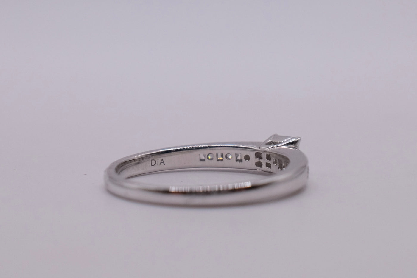 18ct Diamond Ring