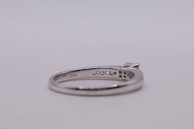 18ct Diamond Ring
