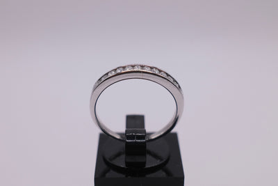 18ct Diamond Ring