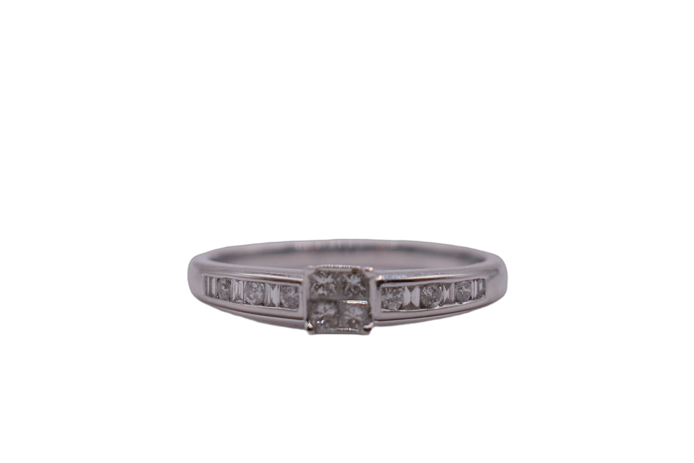 18ct Diamond Ring
