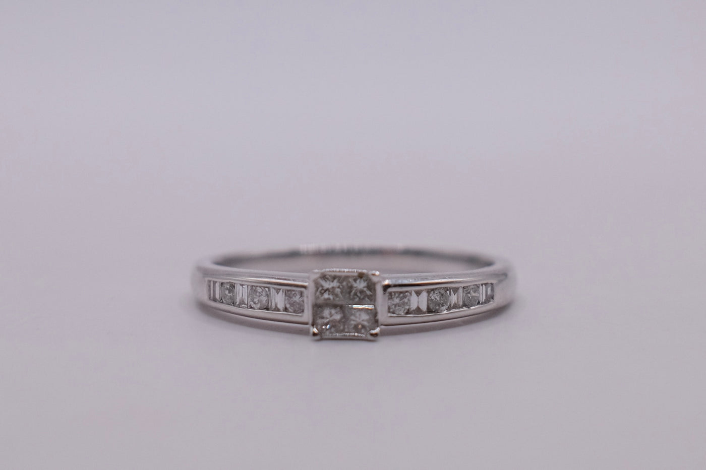 18ct Diamond Ring