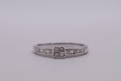 18ct Diamond Ring