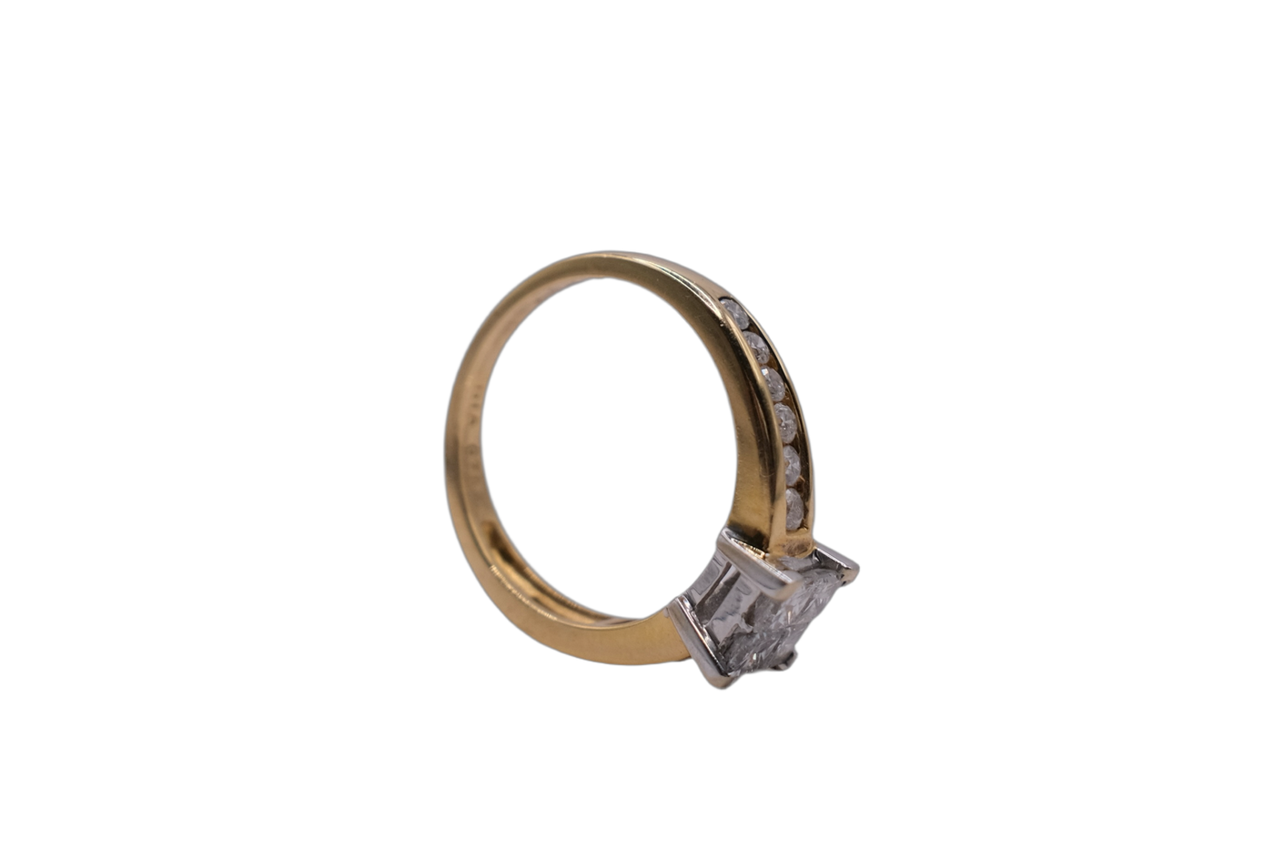 18ct Diamond Ring