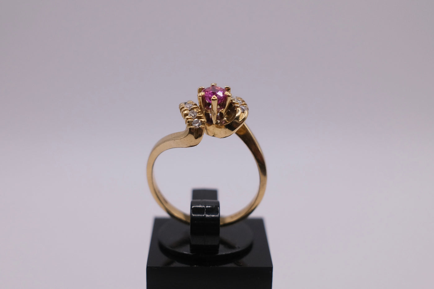 18ct Diamond Ring