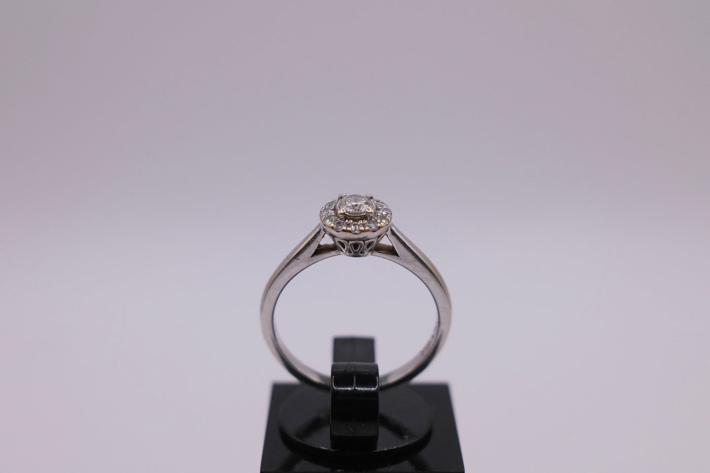 18ct Diamond RING