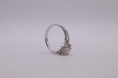 18ct Diamond Ring