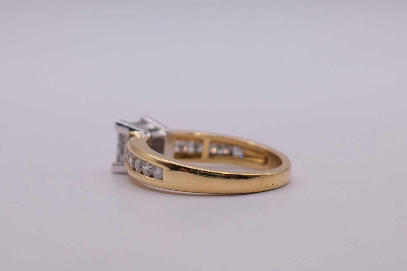 18ct Diamond Ring