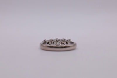18ct Diamond Ring