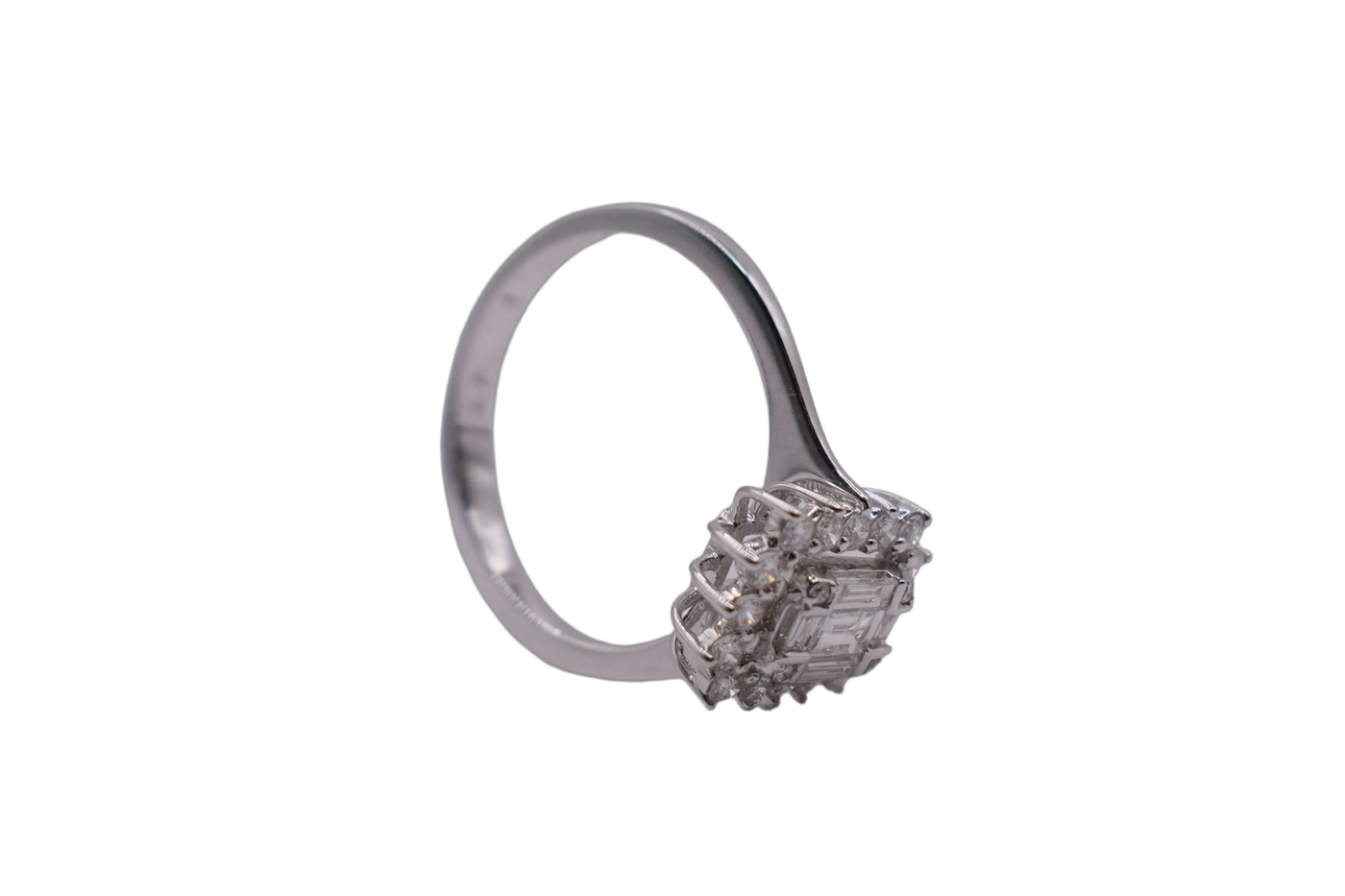 18ct Diamond Ring