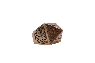 9ct Pyramid Ring