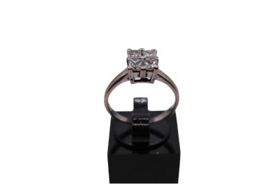 18ct White Gold Ring