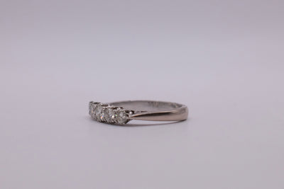 18ct Diamond Ring