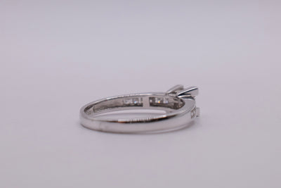 18ct Diamond Ring