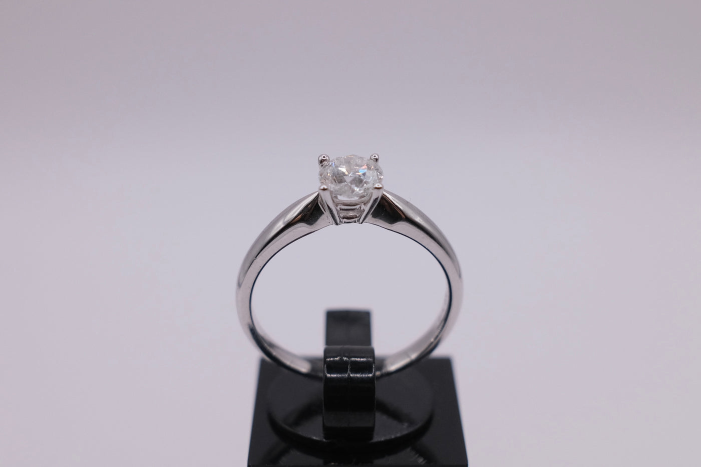 18ct Diamond Ring