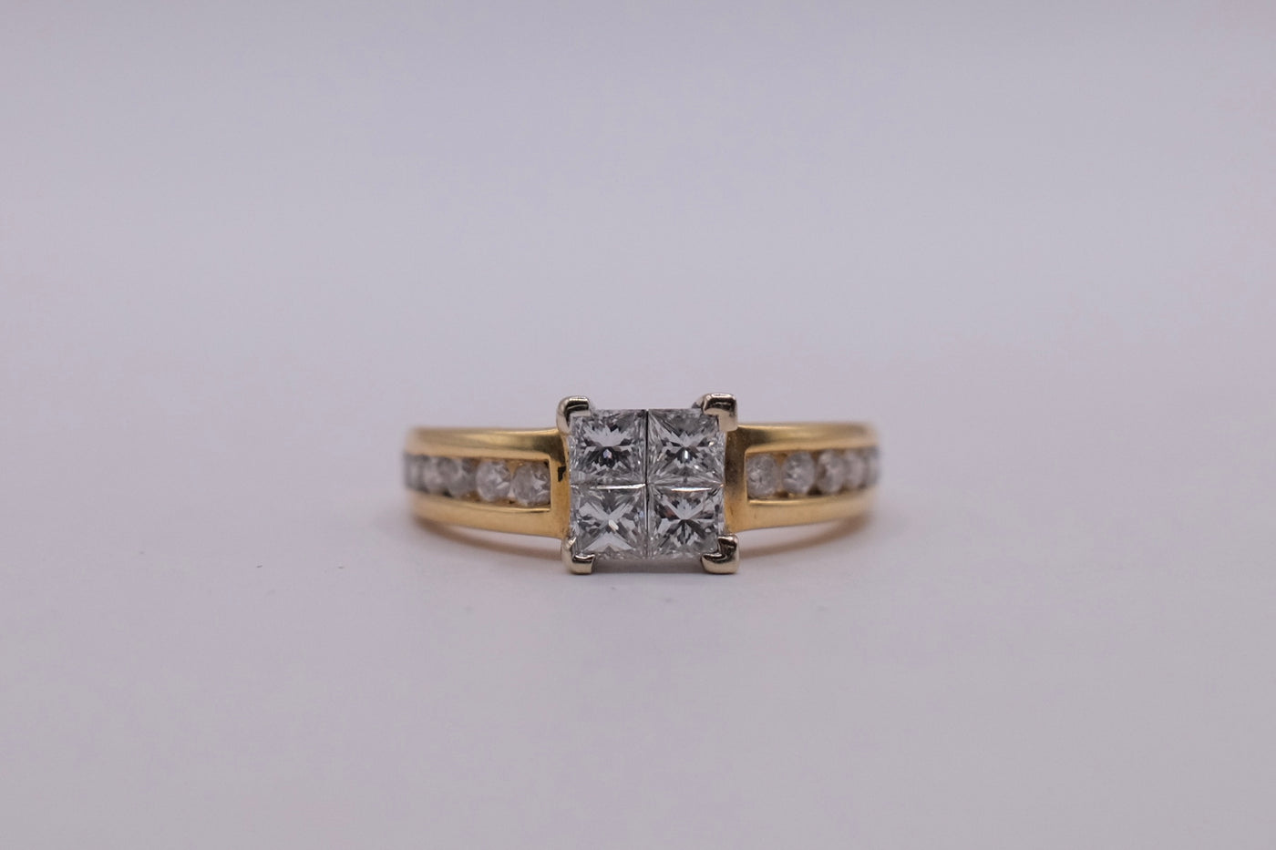 18ct Diamond Ring