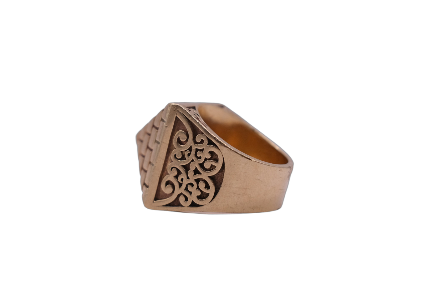 9ct Pyramid Ring