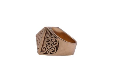 9ct Pyramid Ring