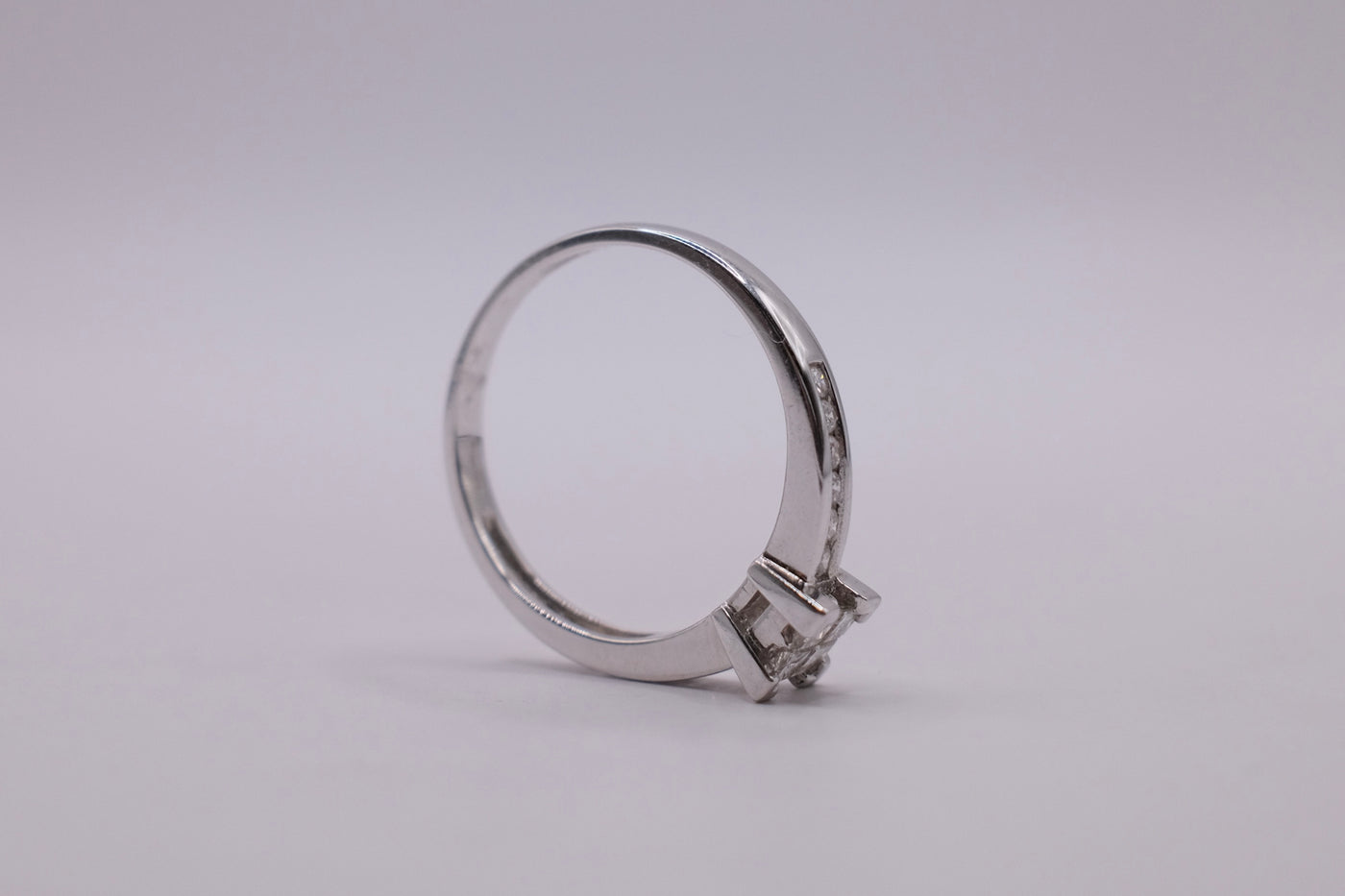 18ct Diamond Ring