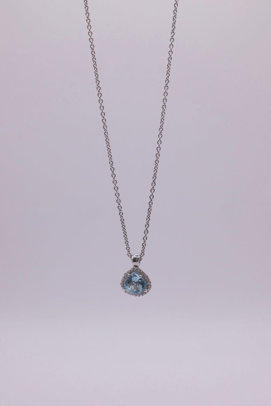 18ct DIAMOND AQUAMARINE NECKLACE