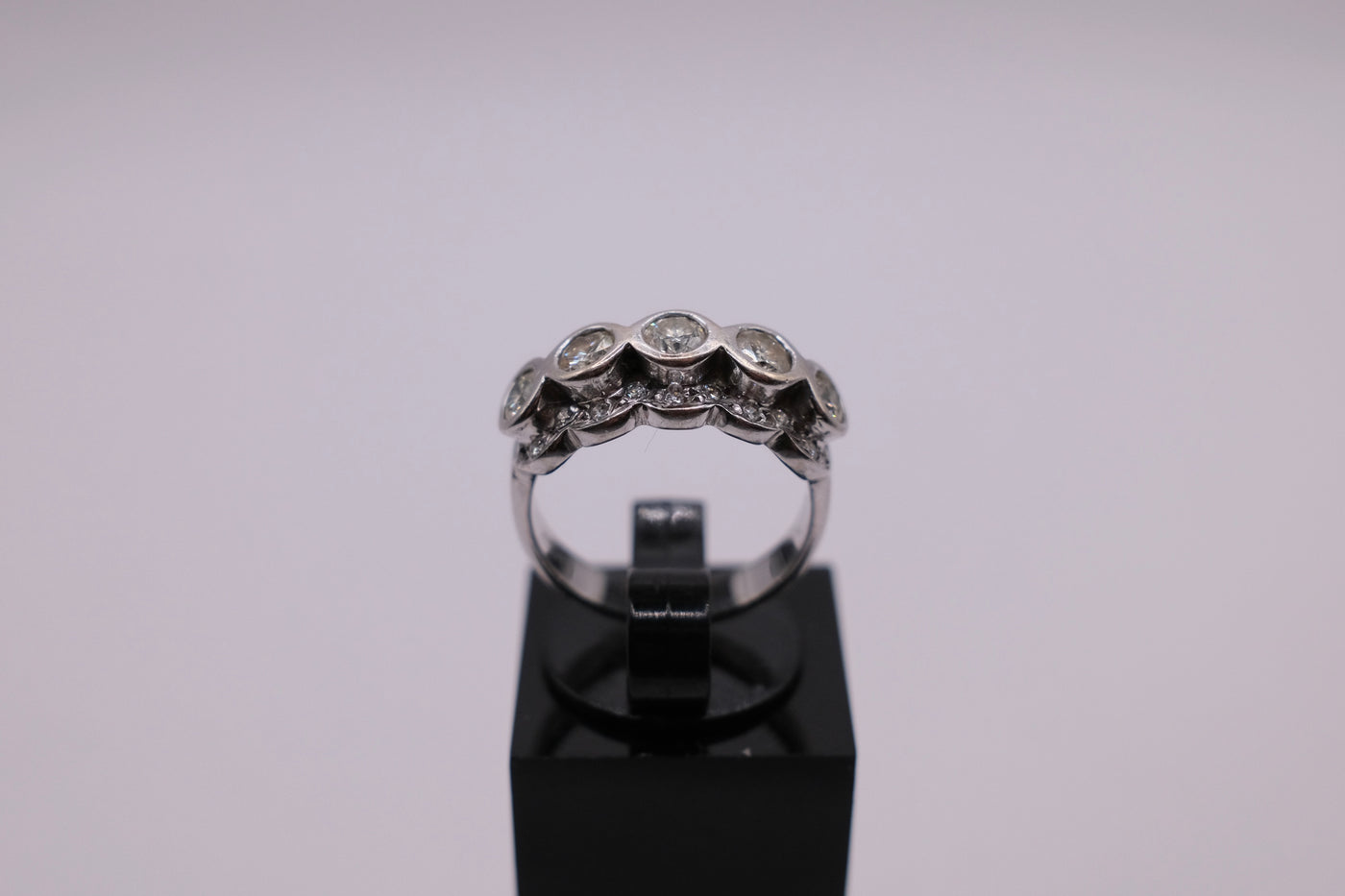 18ct White Gold Ring