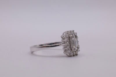 18ct Diamond Ring