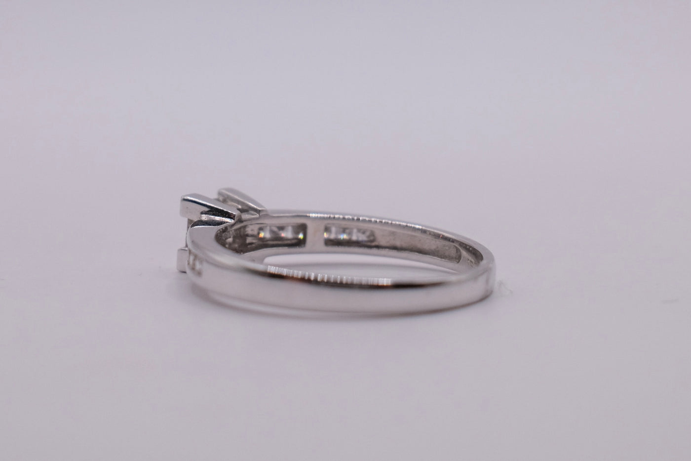 18ct Diamond Ring