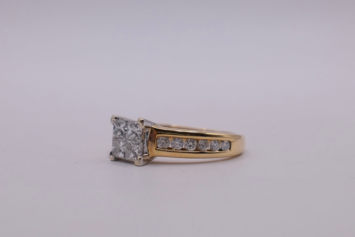 18ct Diamond Ring