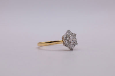 18ct Diamond Ring