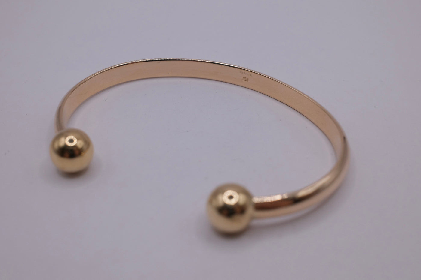 18ct Yellow Gold Bangle
