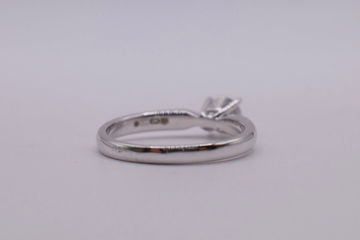 18ct Diamond Ring