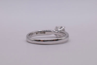 18ct Diamond Ring