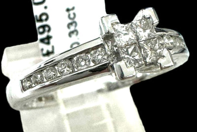 18ct Diamond Ring