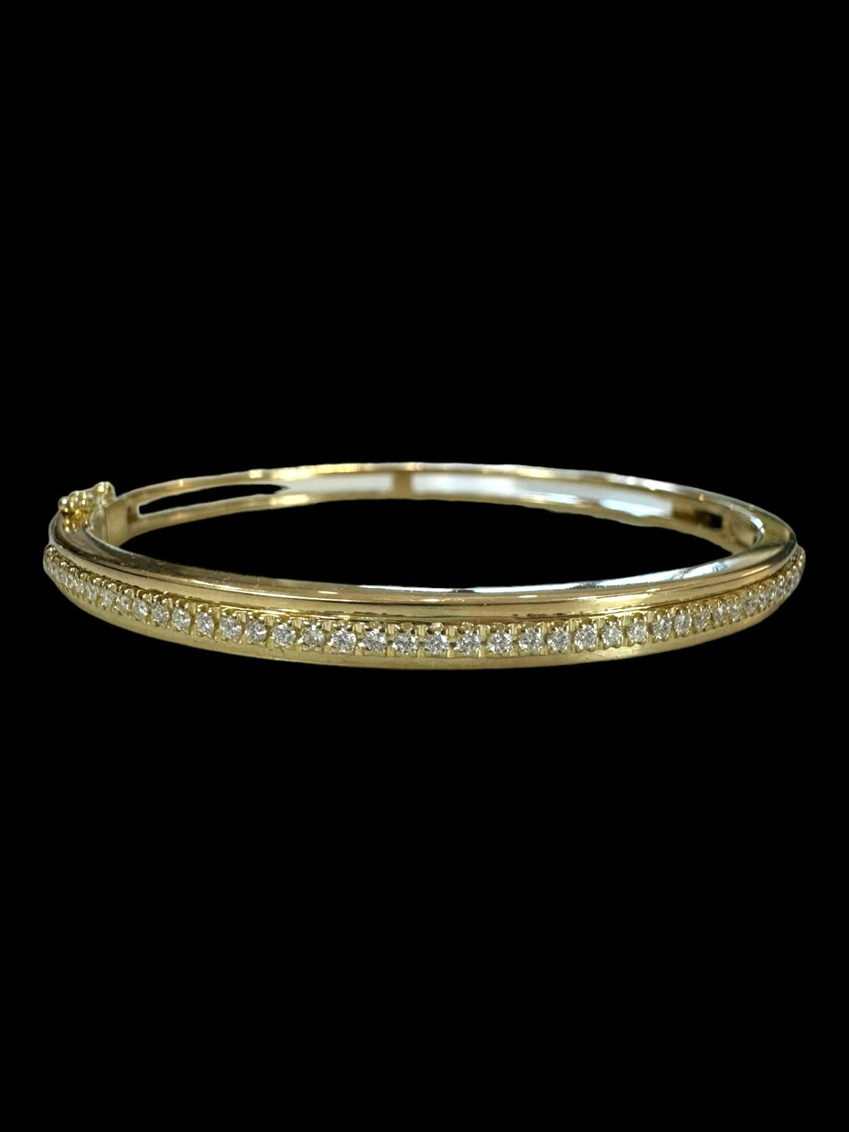 18ct Bangle