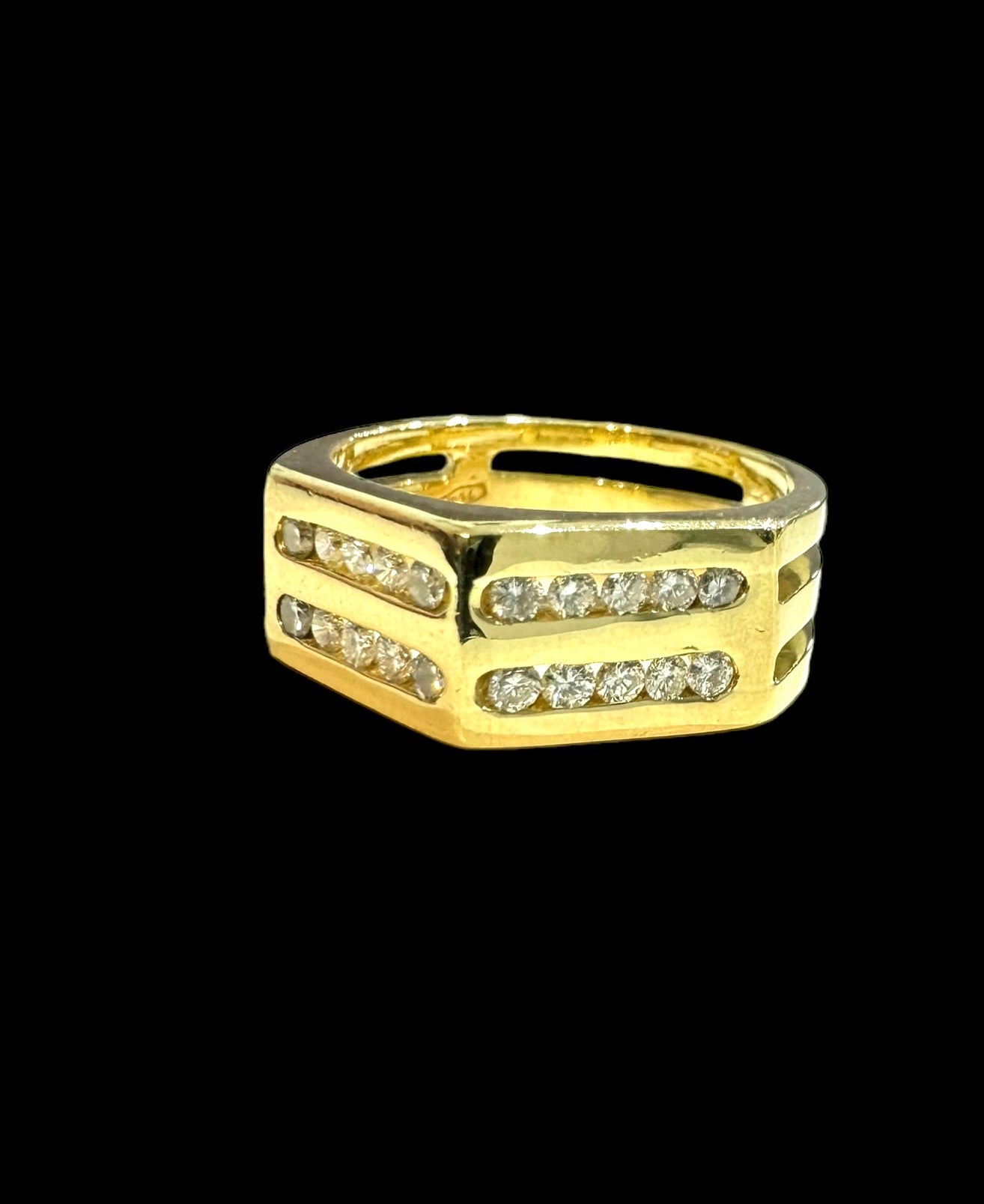 18ct Diamond Ring