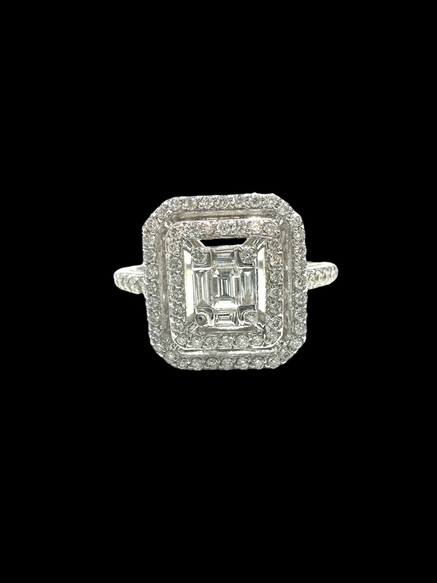 18ct Diamond Ring